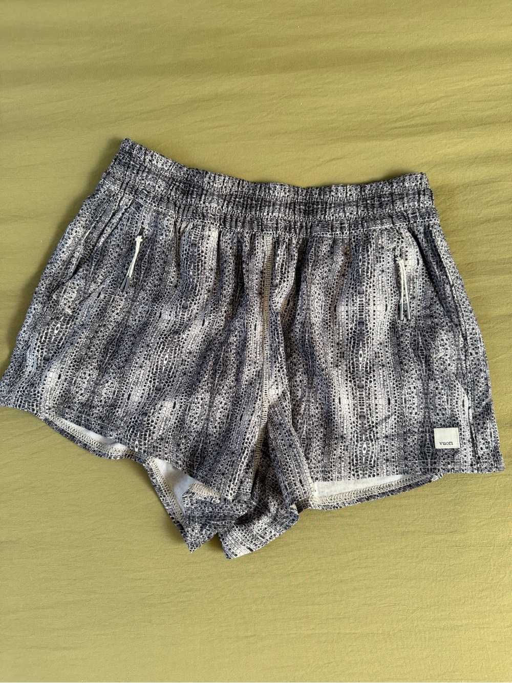 Vuori Clementine 2.0 Snake Print Running Shorts Women’s Size [Size S]